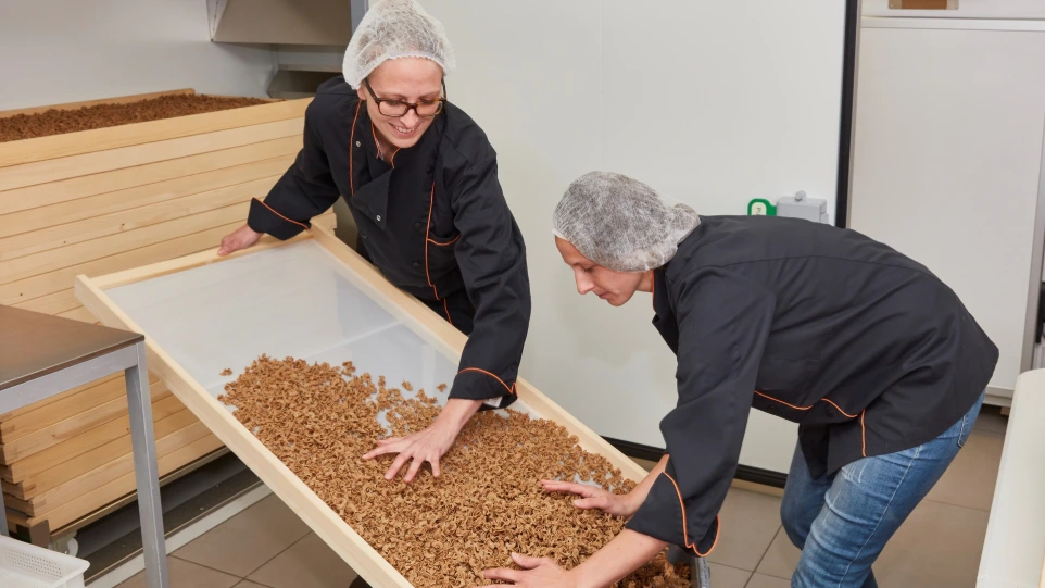 Géraldine et Sophie à l'atelier